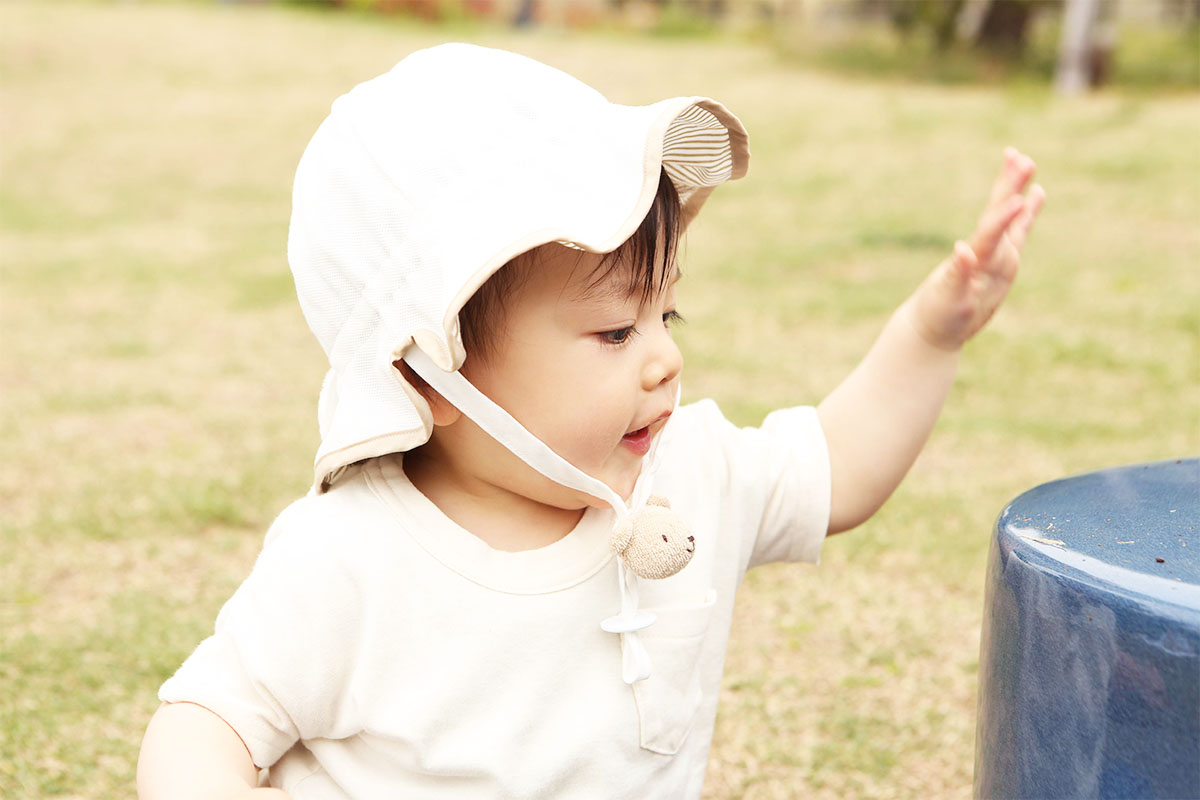 赤ちゃんの帽子の選び方ガイド｜サイズ・季節別おすすめ・嫌がるときの対策まで