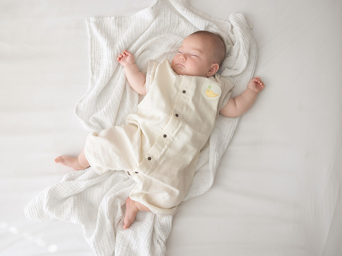 夏にスリーパーは必要？60,000着届けた専門店が教える選び方と使い方